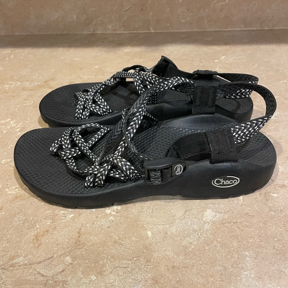 Chaco sandals EUC